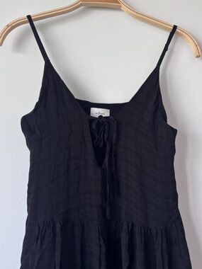 Aritzia Wilfred Dewdrop Dress